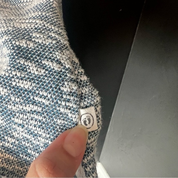 Hang Ten Hoodie Pullover Sweatshirt
Purple Heather Size: L Blue and White - Picture 6 of 14